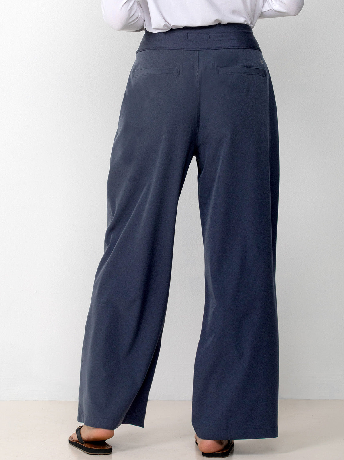 Everyday Wide Leg Pant