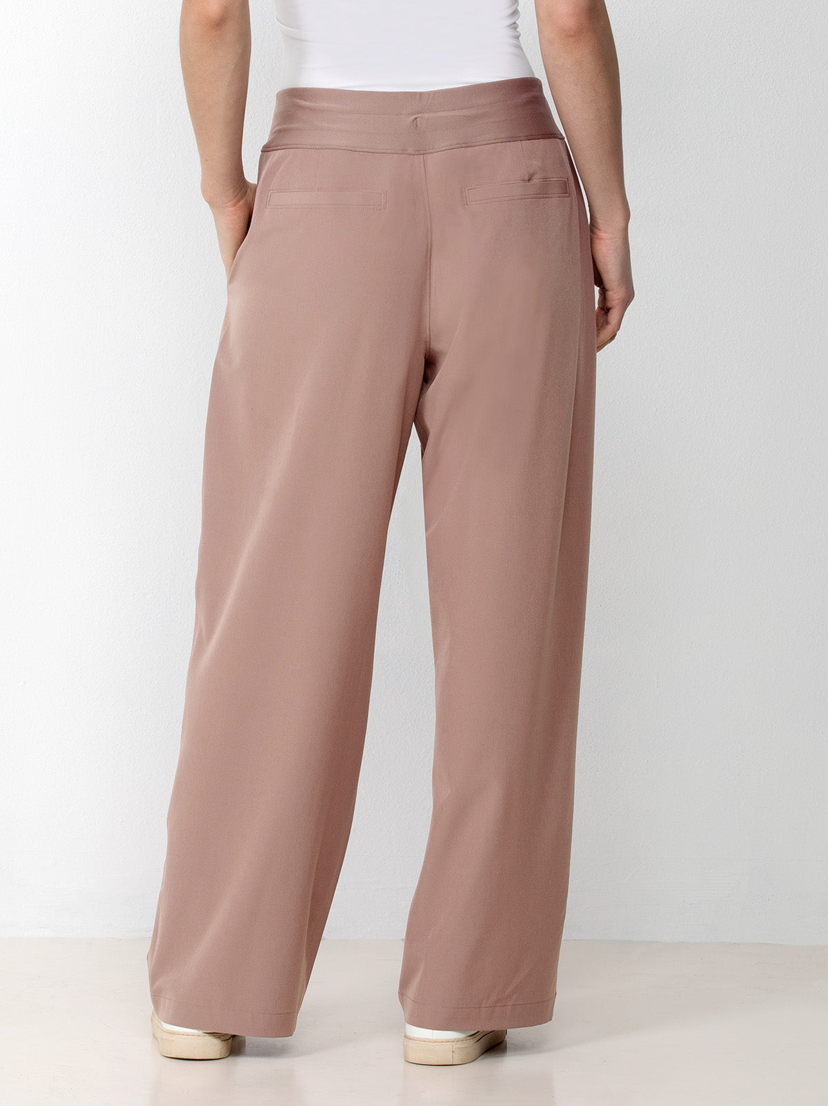 Everyday Wide Leg Pant