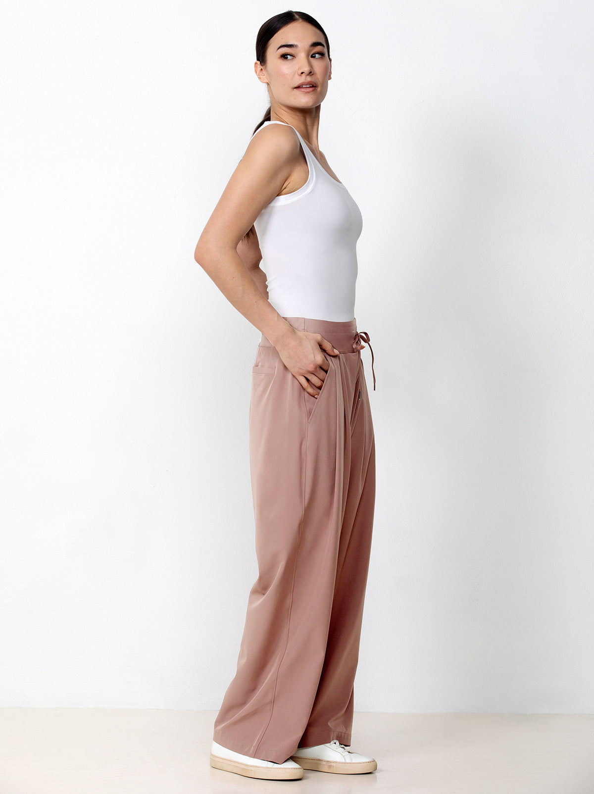 Everyday Wide Leg Pant
