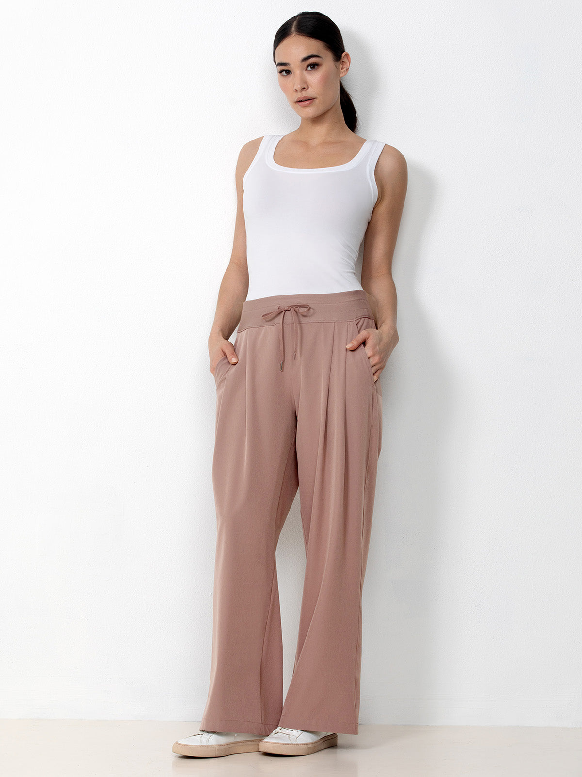 Everyday Wide Leg Pant